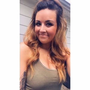 Meet your Posher, Kayla